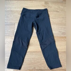 Hard Tail yoga capris Small